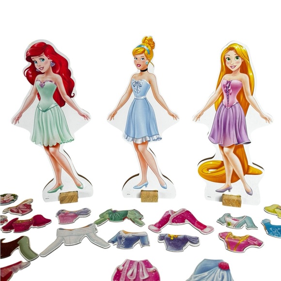 Disney Princess Magnetic Dress-Up Set - 68 pieces - Picture 12 of 12